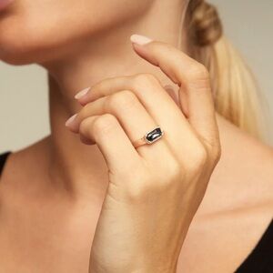 Uno de 50 Cobra ring